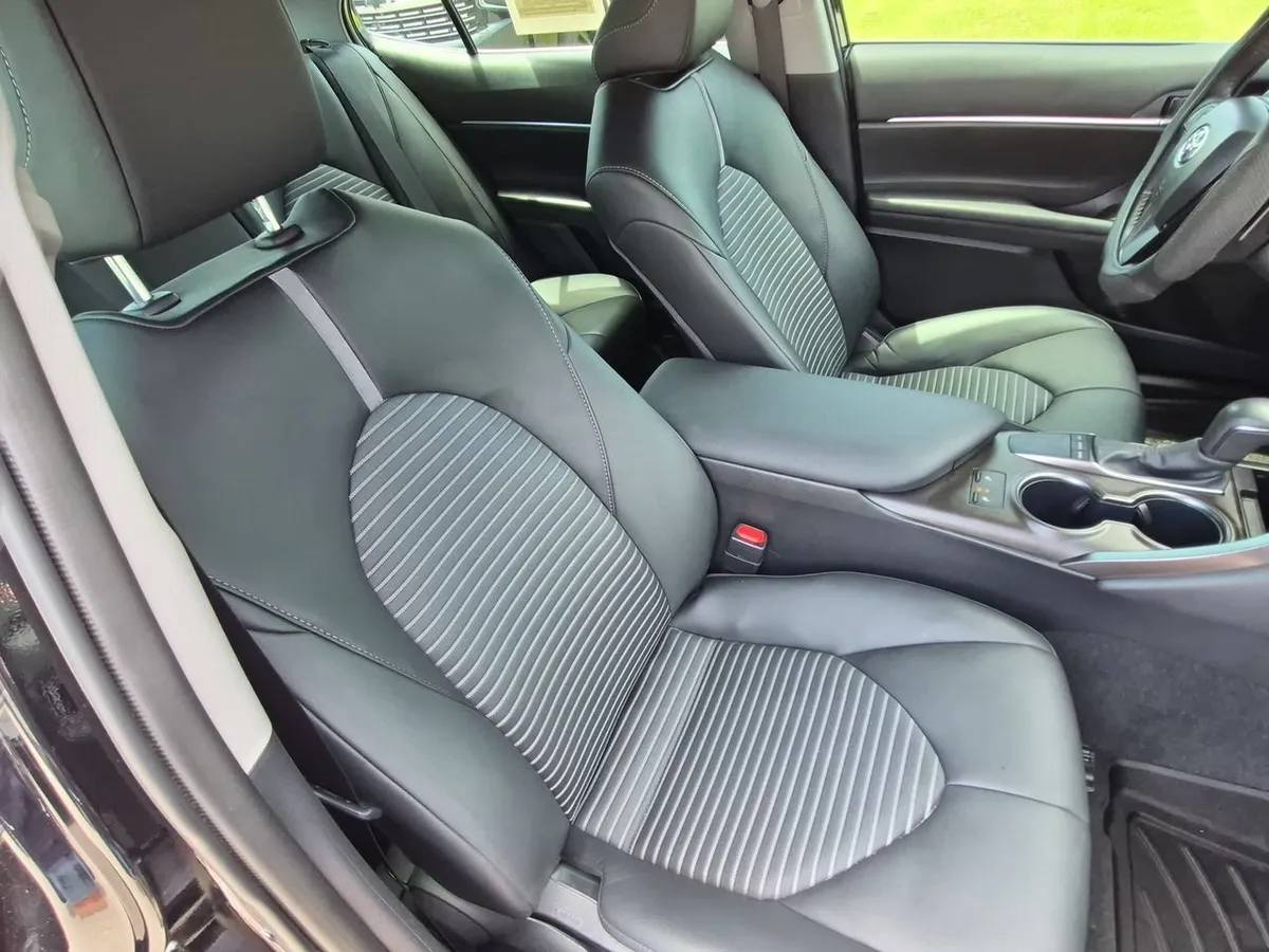 2024 Toyota Camry SE thumbnail 27