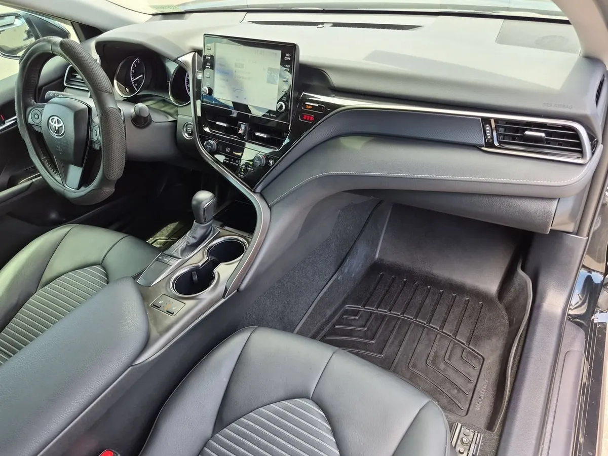 2024 Toyota Camry SE thumbnail 28