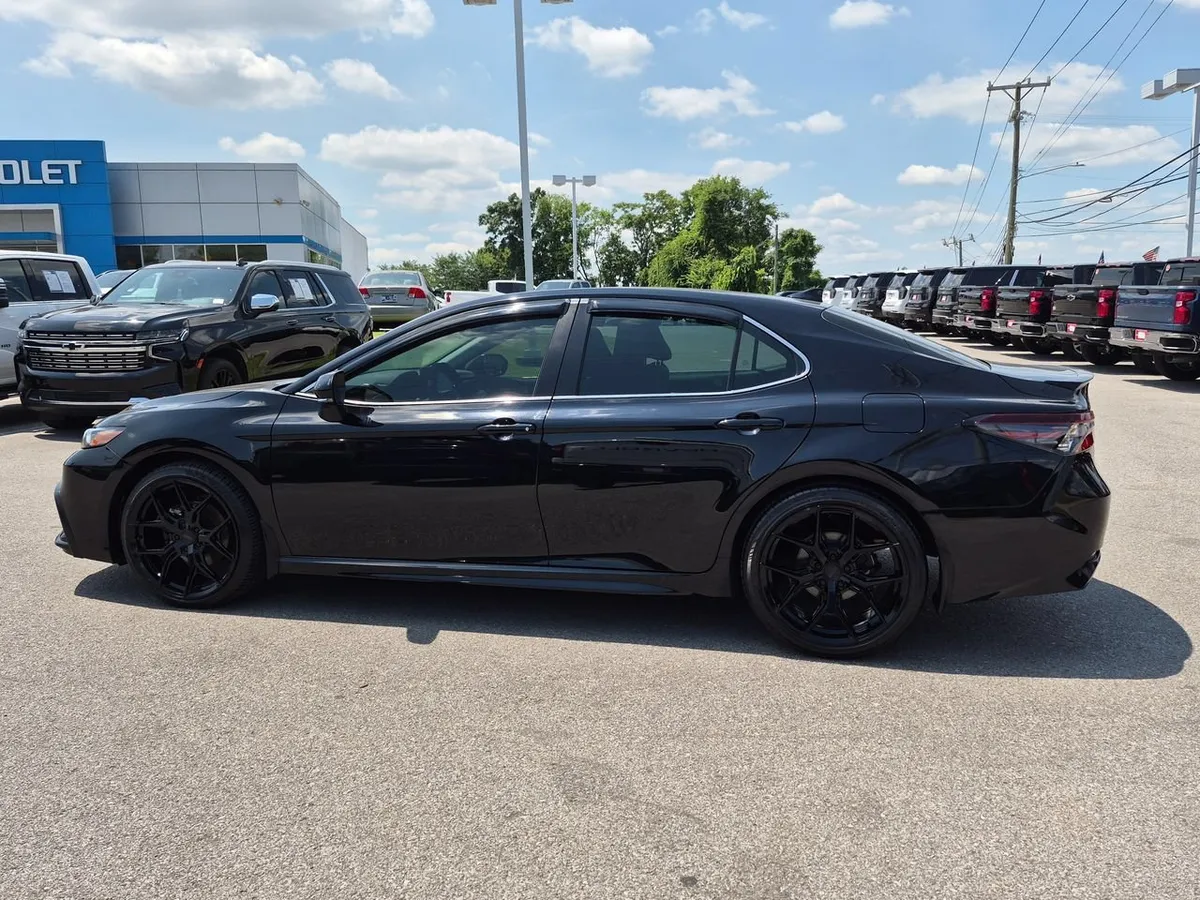 2024 Toyota Camry SE thumbnail 5