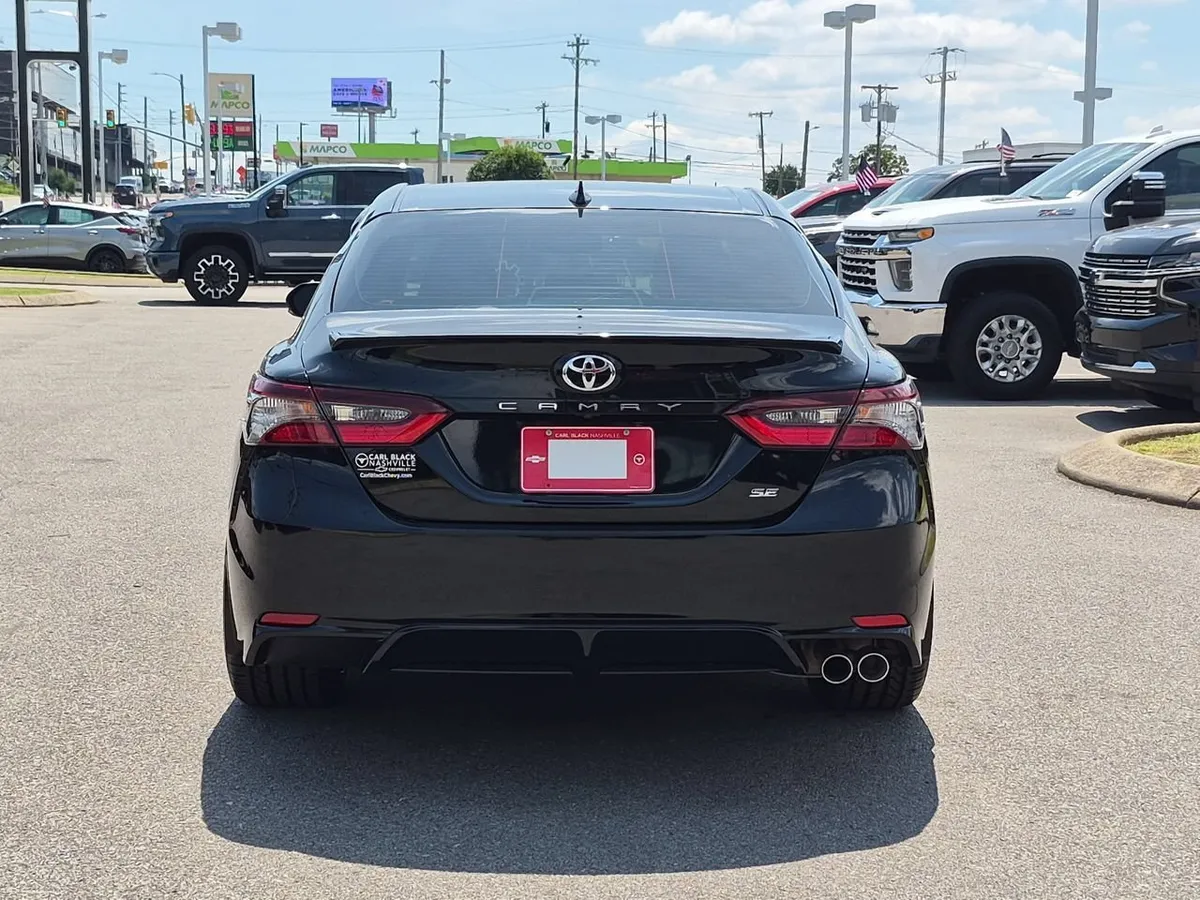 2024 Toyota Camry SE thumbnail 7