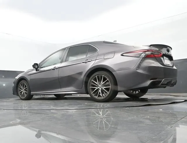 2024 Toyota Camry SE thumbnail 10