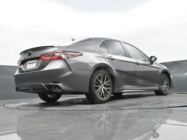 2024 Toyota Camry SE thumbnail 11