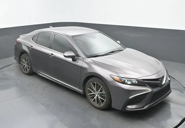 2024 Toyota Camry SE thumbnail 13