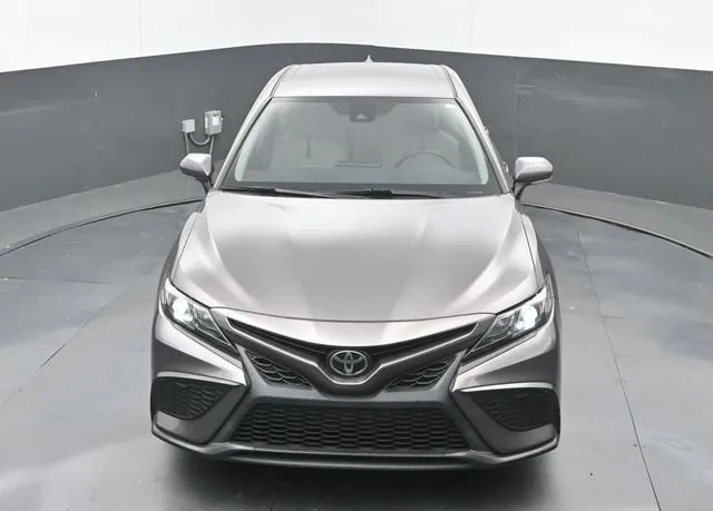 2024 Toyota Camry SE thumbnail 14