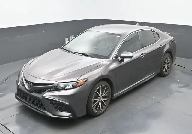 2024 Toyota Camry SE thumbnail 16