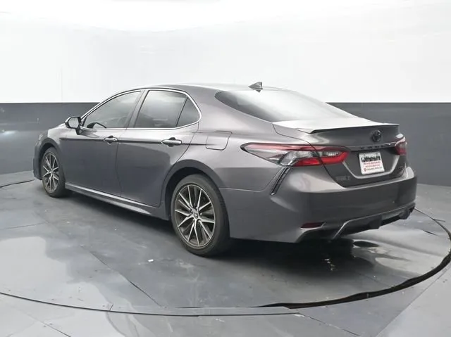 2024 Toyota Camry SE thumbnail 3