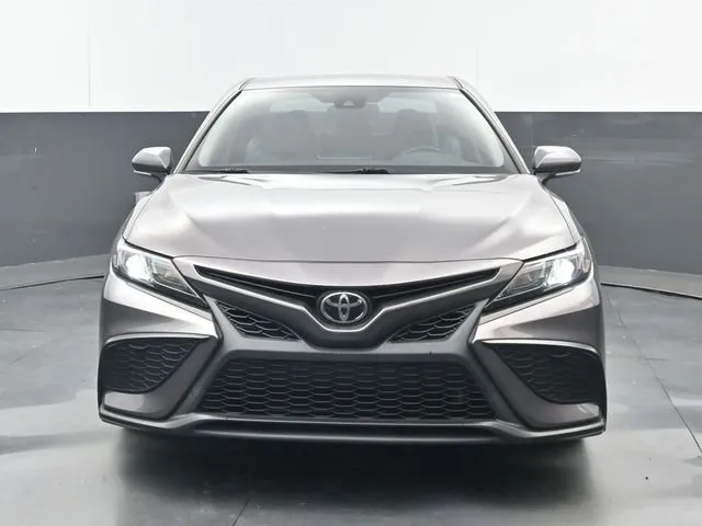 2024 Toyota Camry SE thumbnail 5