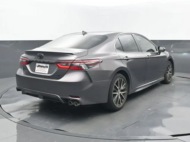 2024 Toyota Camry SE thumbnail 6