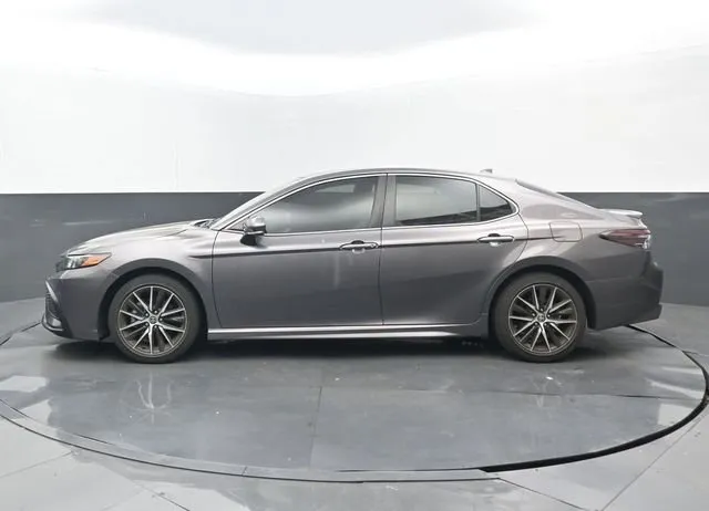 2024 Toyota Camry SE thumbnail 7