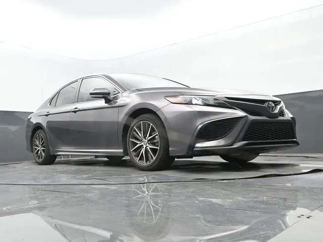 2024 Toyota Camry SE thumbnail 9