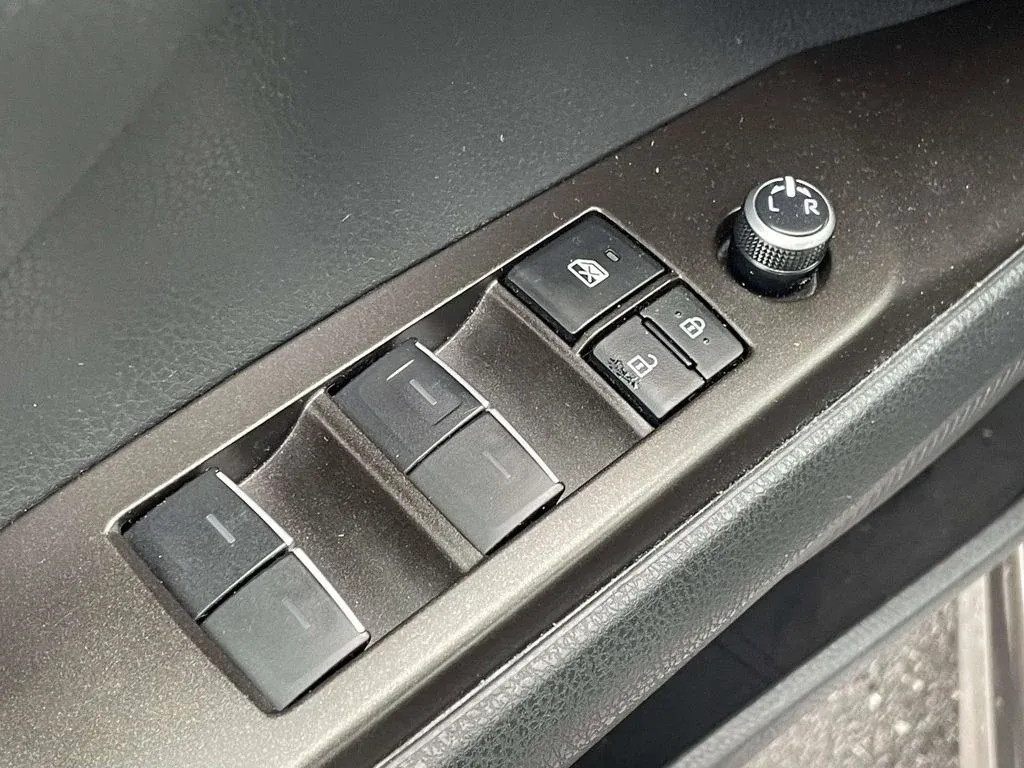2024 Toyota Camry XSE thumbnail 15