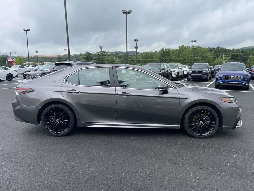 2024 Toyota Camry XSE thumbnail 2