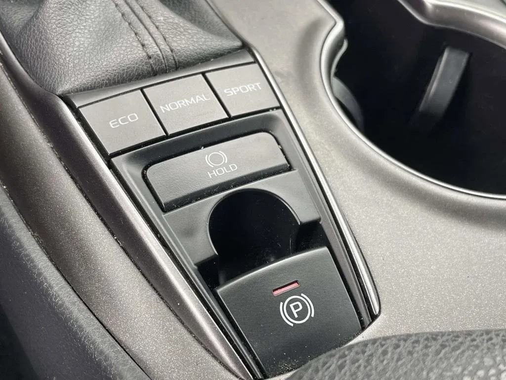 2024 Toyota Camry XSE thumbnail 20