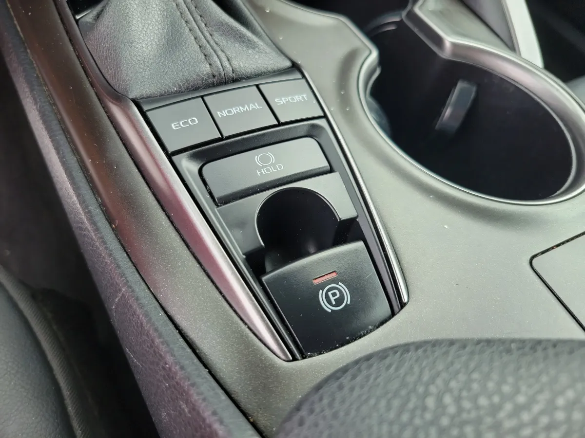 2024 Toyota Camry XSE thumbnail 11