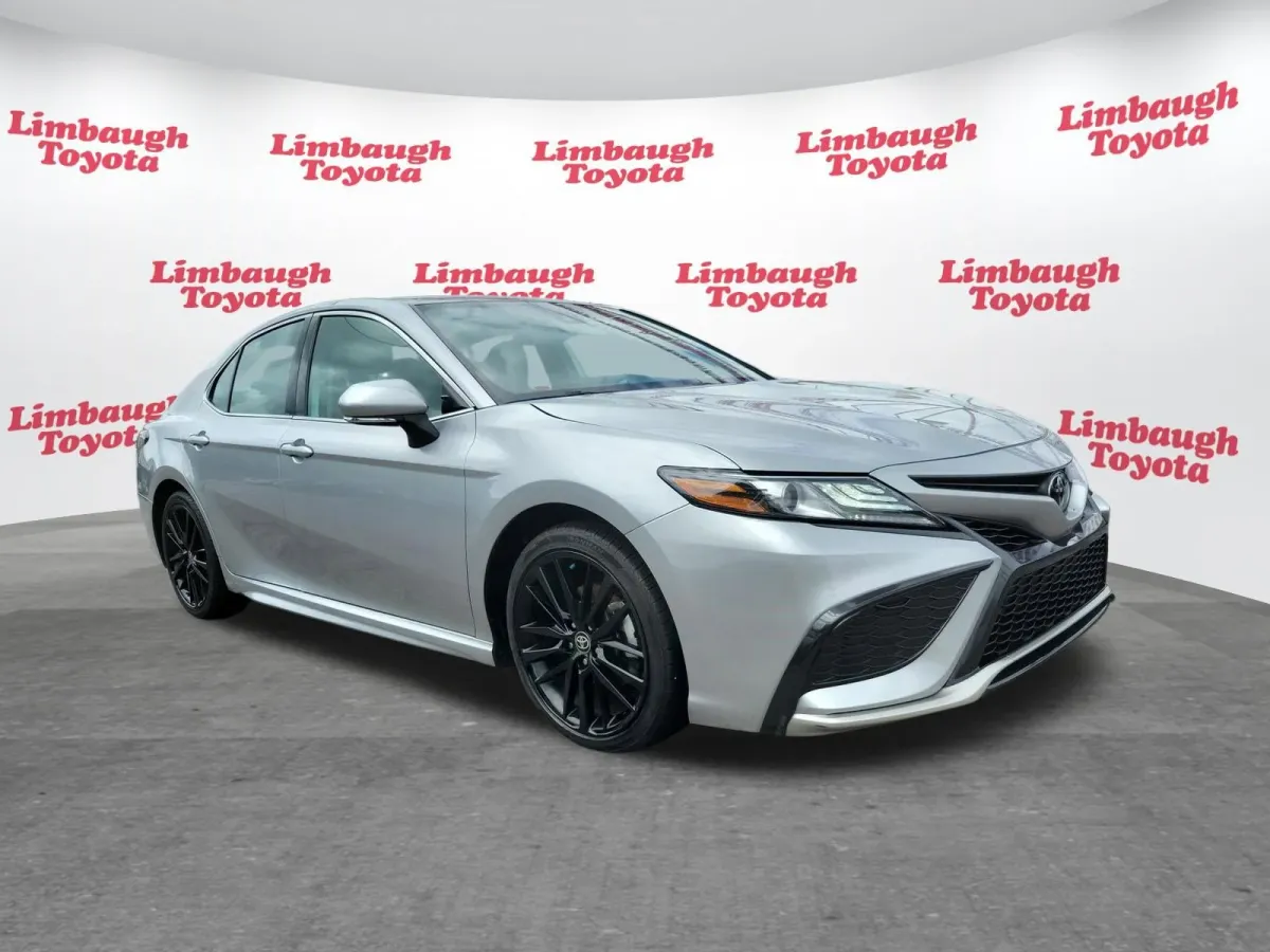 2024 Toyota Camry XSE thumbnail 19