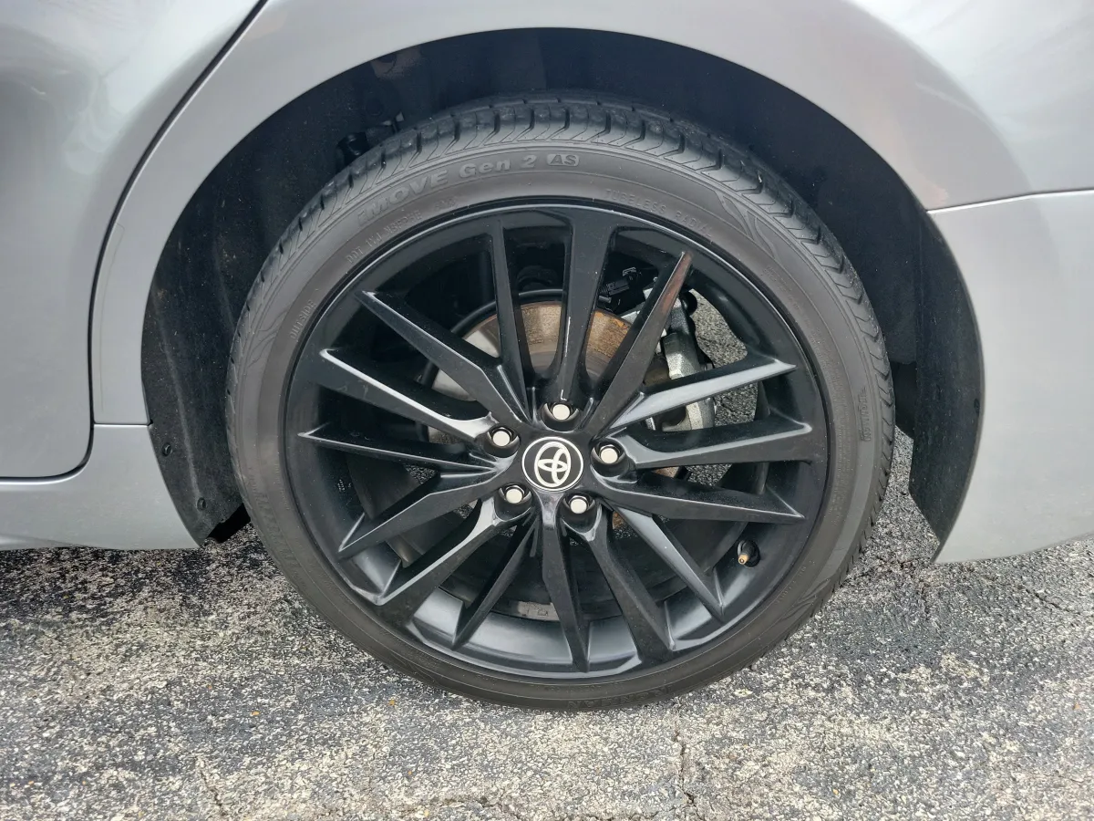 2024 Toyota Camry XSE thumbnail 26