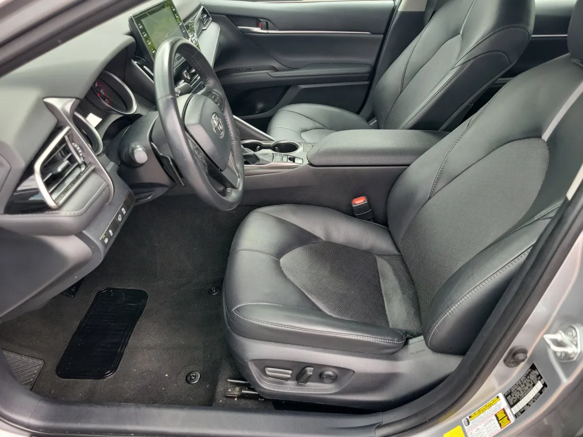 2024 Toyota Camry XSE thumbnail 5
