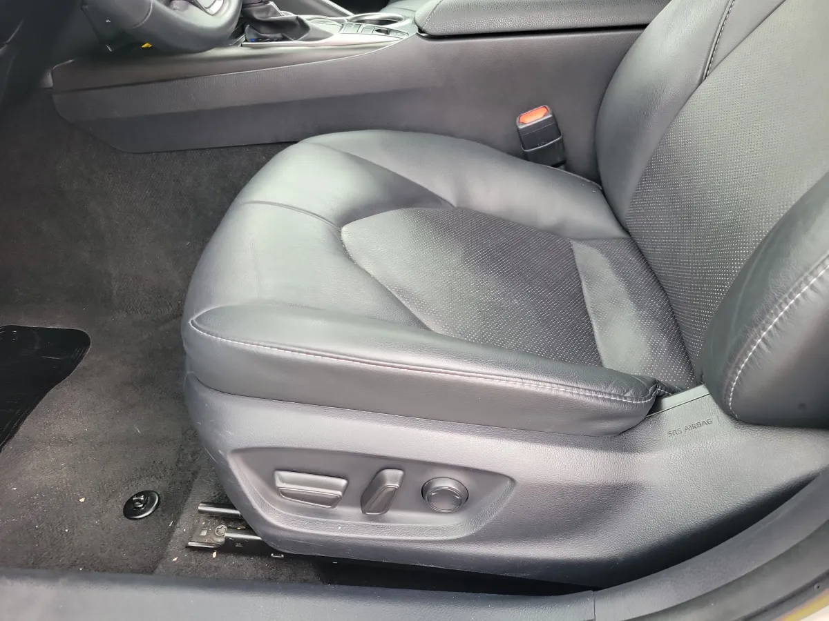 2024 Toyota Camry XSE thumbnail 6
