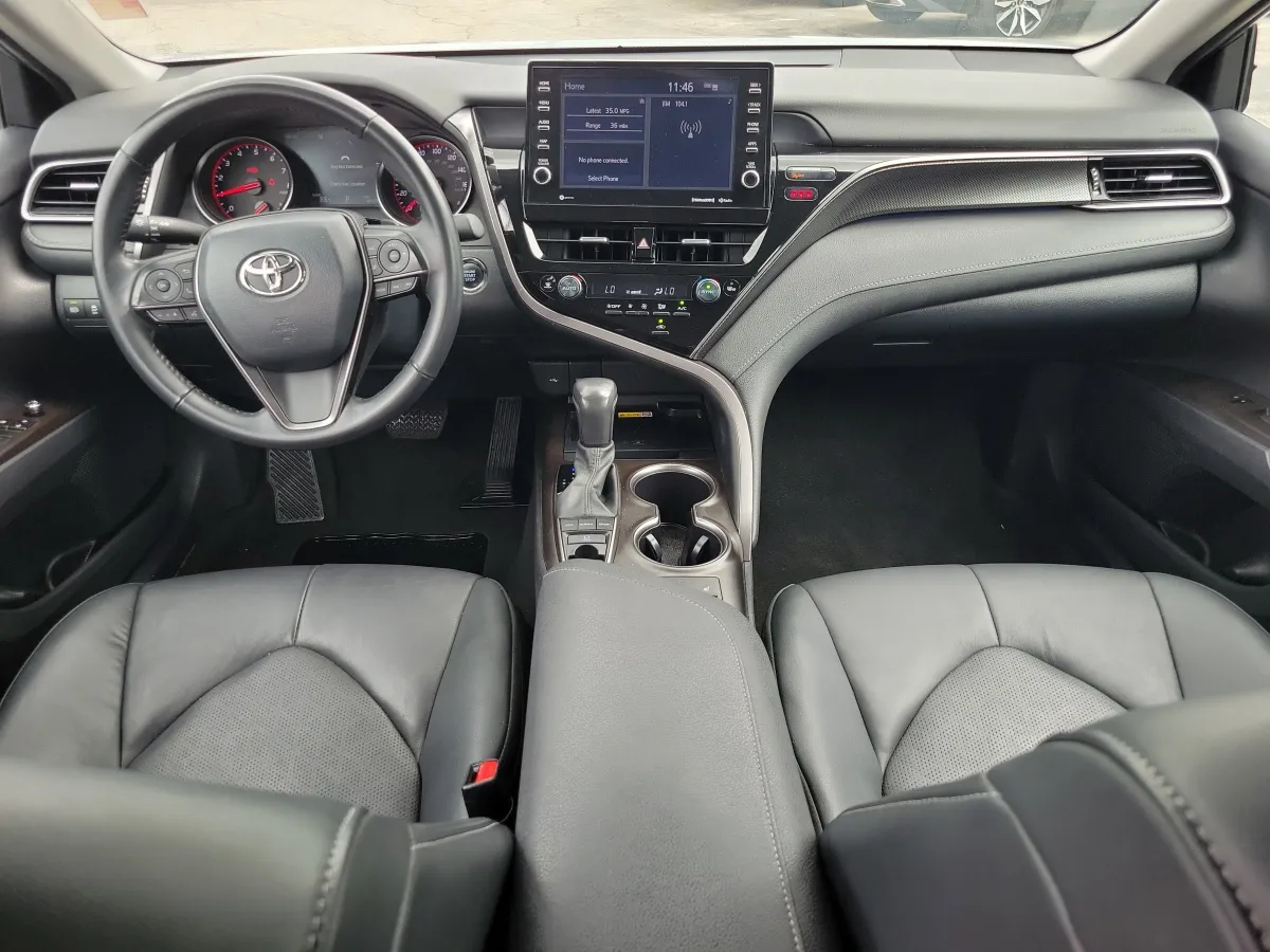 2024 Toyota Camry XSE thumbnail 9