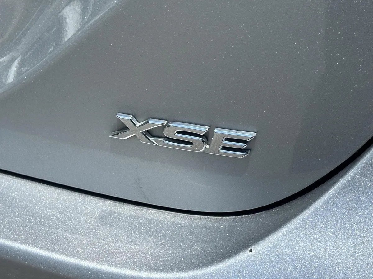 2024 Toyota Camry XSE thumbnail 10