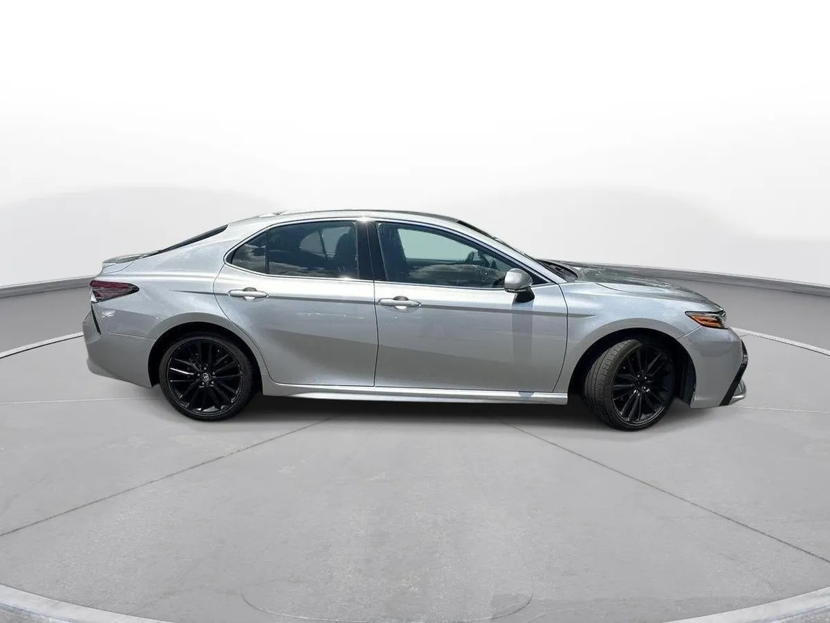 2024 Toyota Camry XSE thumbnail 5