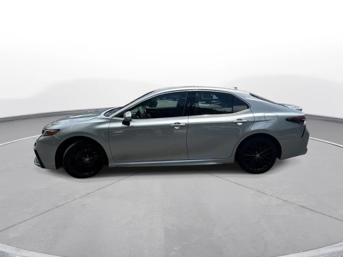 2024 Toyota Camry XSE thumbnail 9