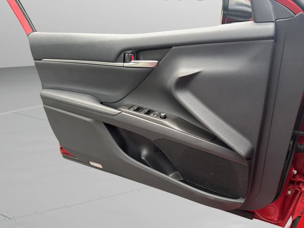2024 Toyota Camry XSE thumbnail 10