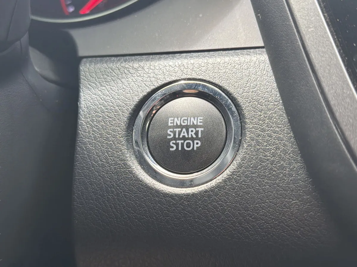 2024 Toyota Camry XSE thumbnail 18