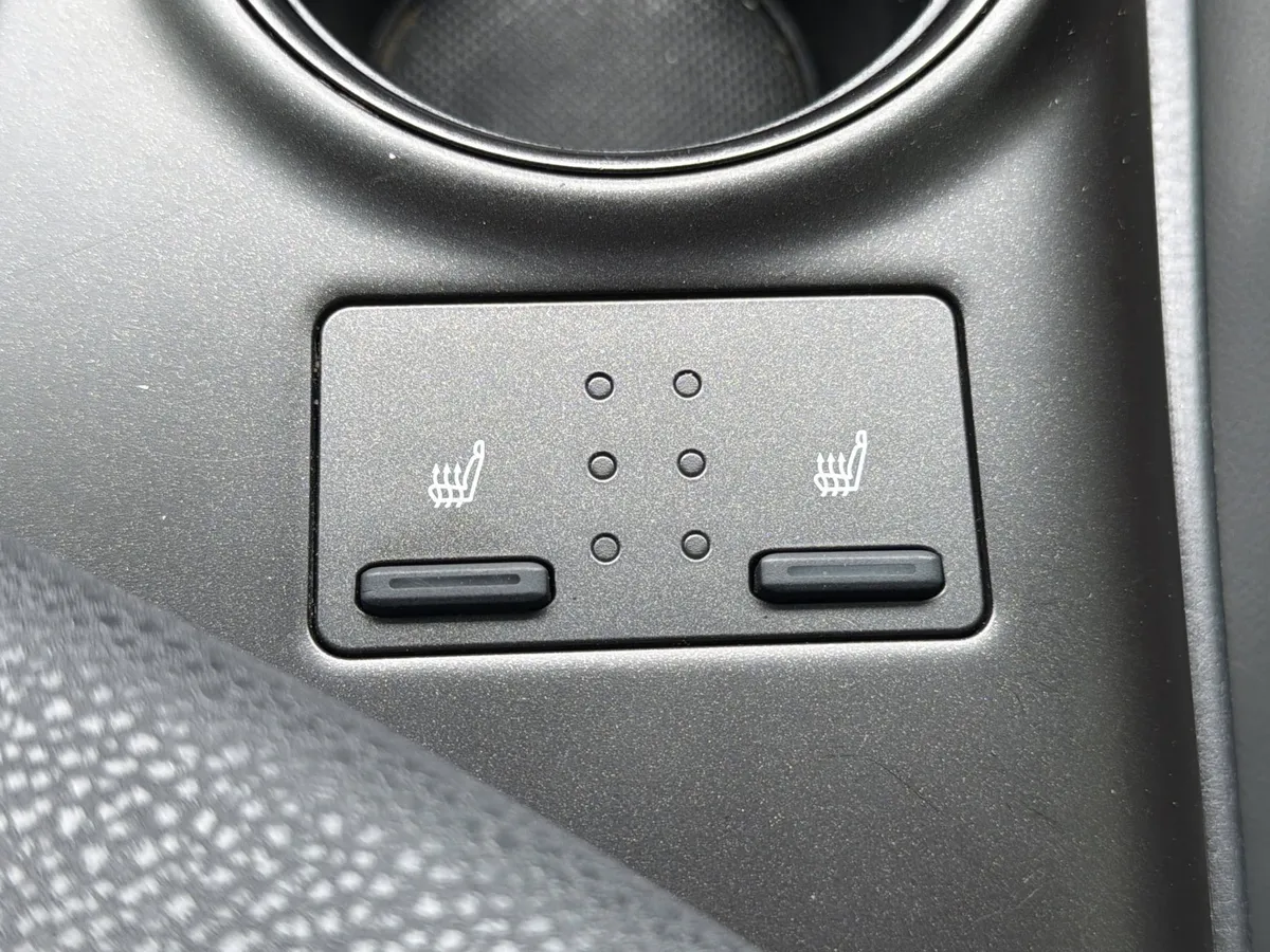 2024 Toyota Camry XSE thumbnail 21