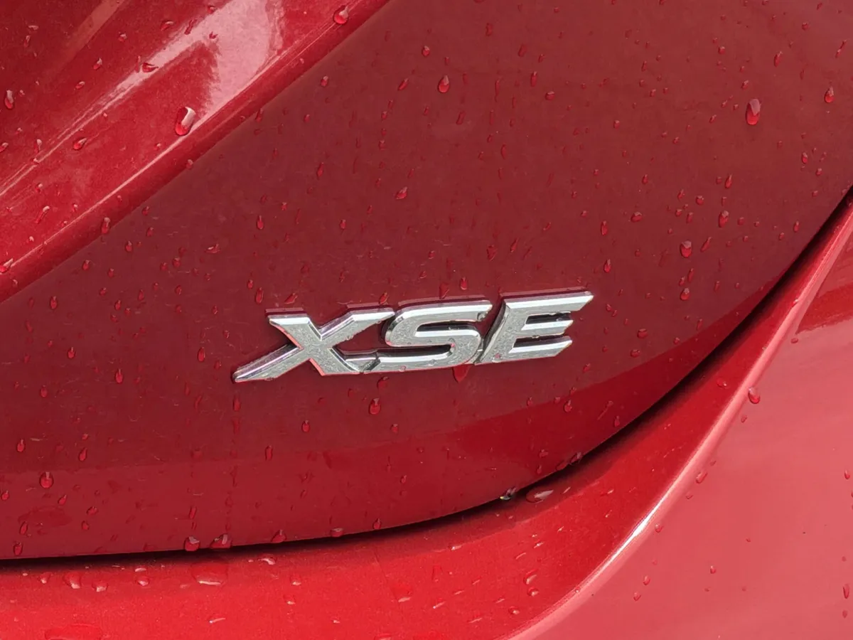 2024 Toyota Camry XSE thumbnail 32