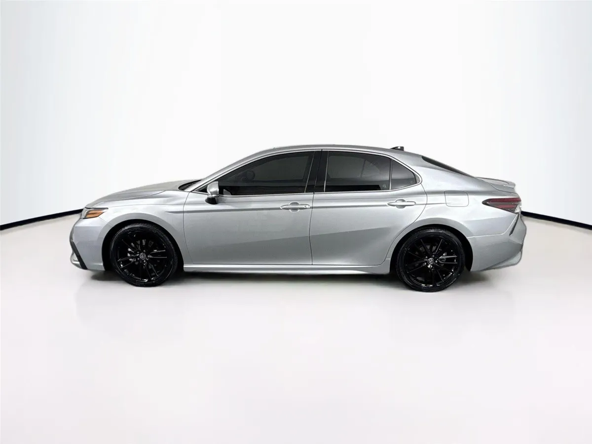 2024 Toyota Camry XSE V6 thumbnail 13