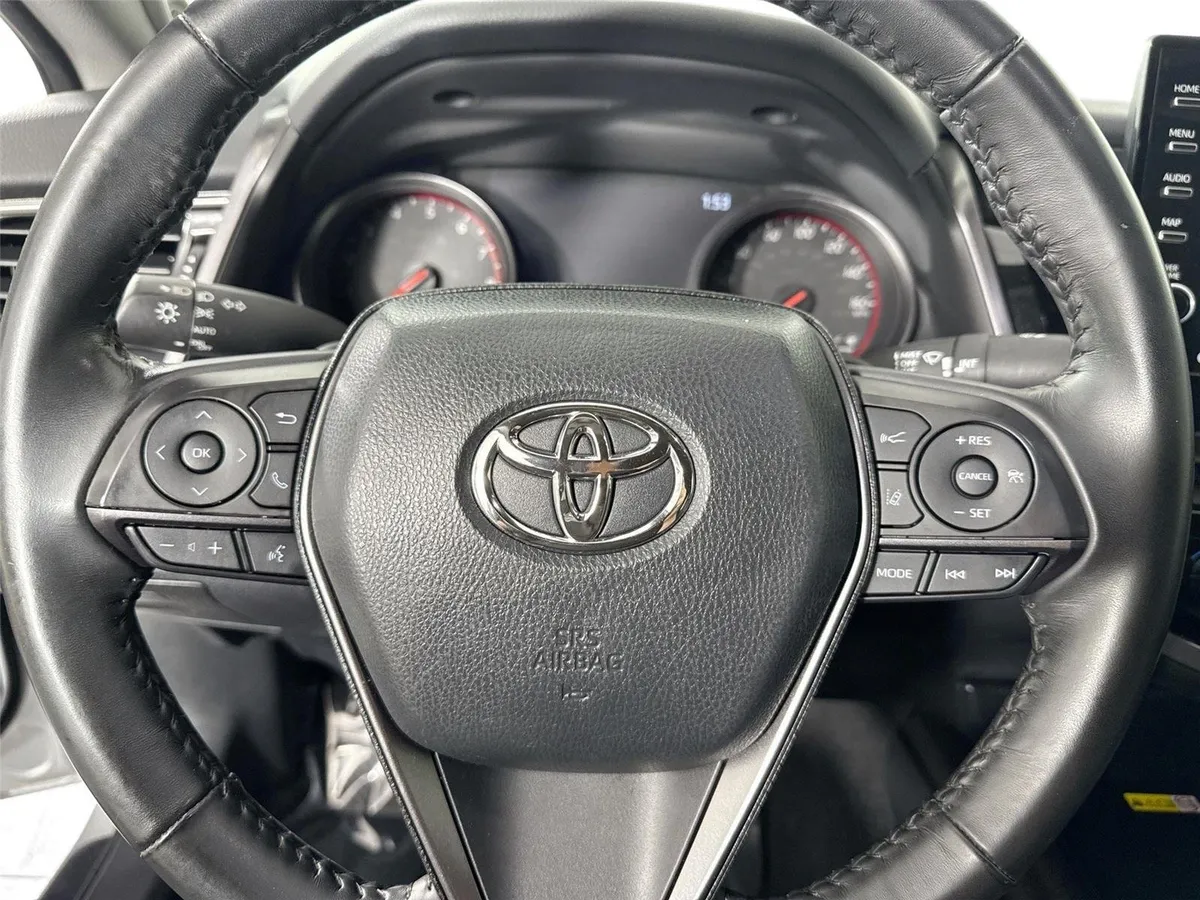 2024 Toyota Camry XSE V6 thumbnail 16