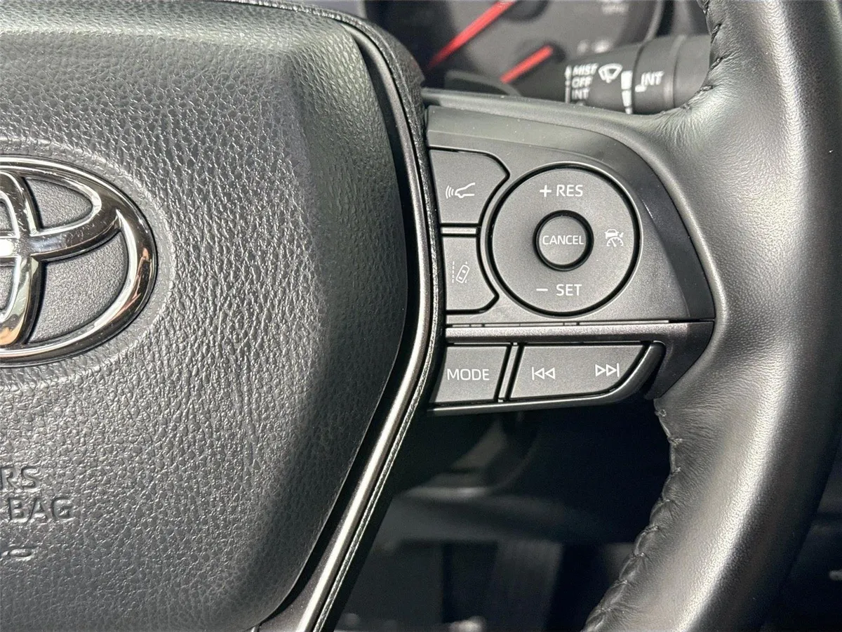 2024 Toyota Camry XSE V6 thumbnail 18