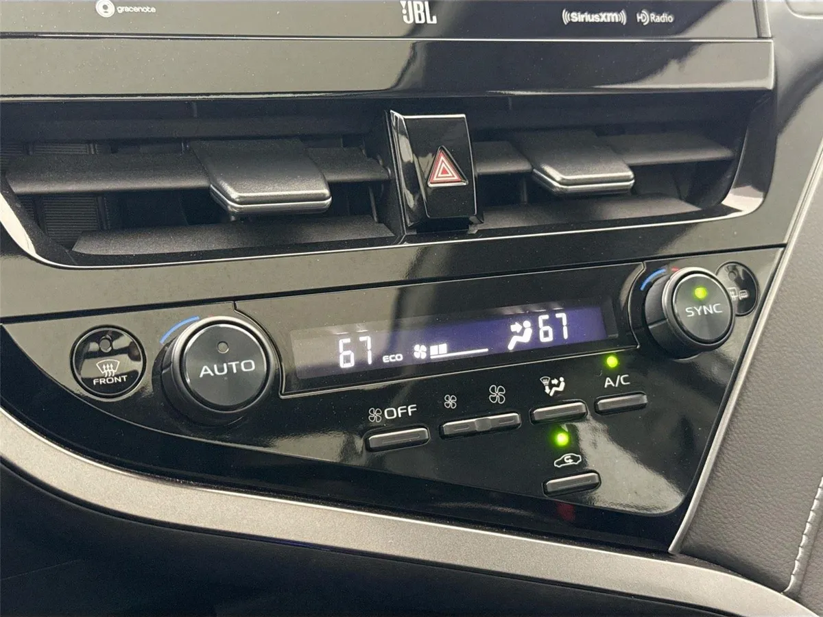 2024 Toyota Camry XSE V6 thumbnail 26