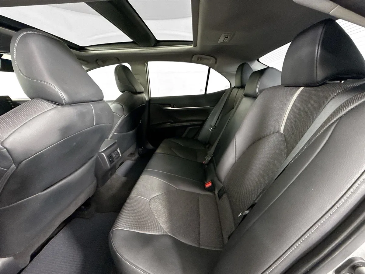 2024 Toyota Camry XSE V6 thumbnail 31