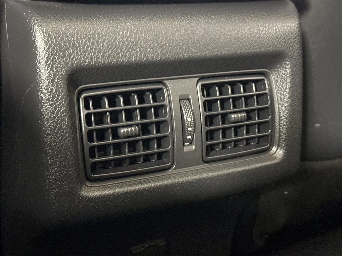 2024 Toyota Camry XSE V6 thumbnail 37