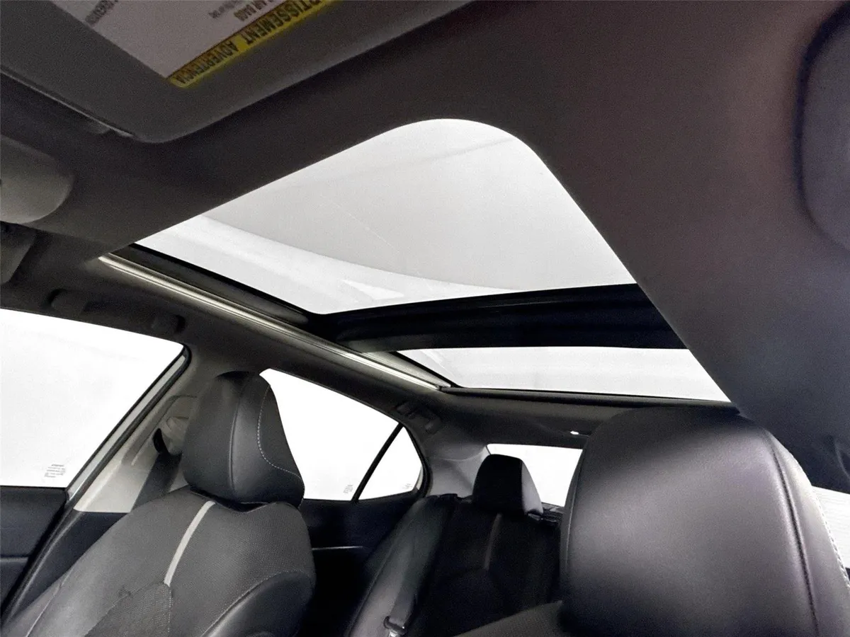 2024 Toyota Camry XSE V6 thumbnail 6