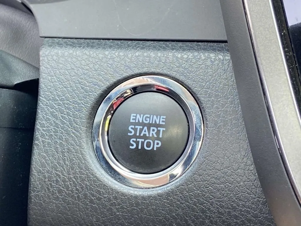 2024 Toyota Camry XSE V6 thumbnail 29