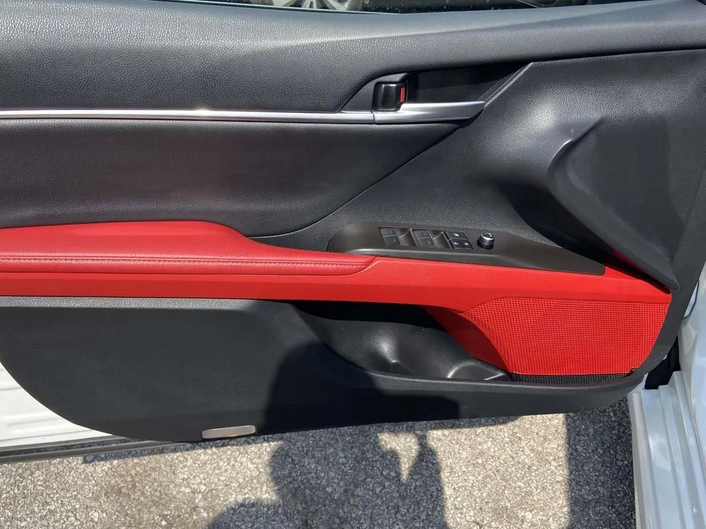 2024 Toyota Camry XSE V6 thumbnail 8