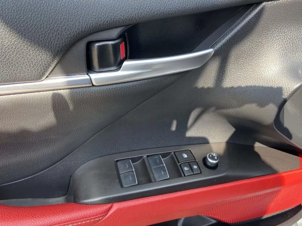 2024 Toyota Camry XSE V6 thumbnail 9