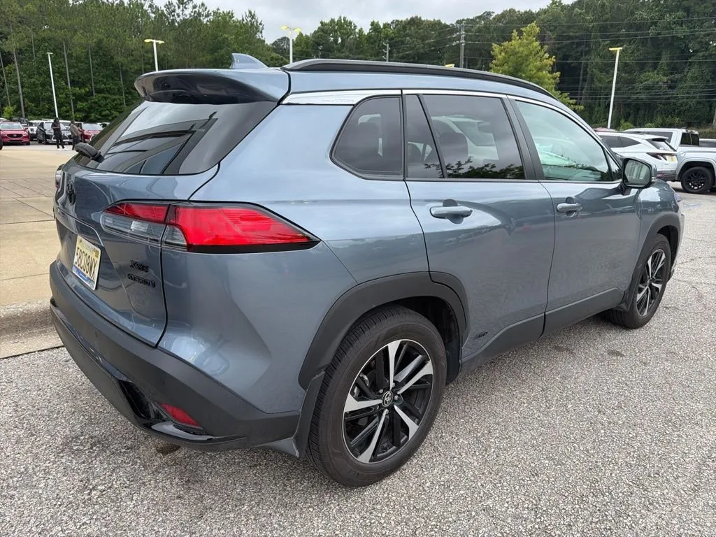 2024 Toyota Corolla Cross thumbnail 3