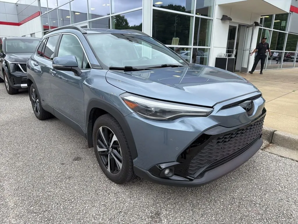 2024 Toyota Corolla Cross thumbnail 4
