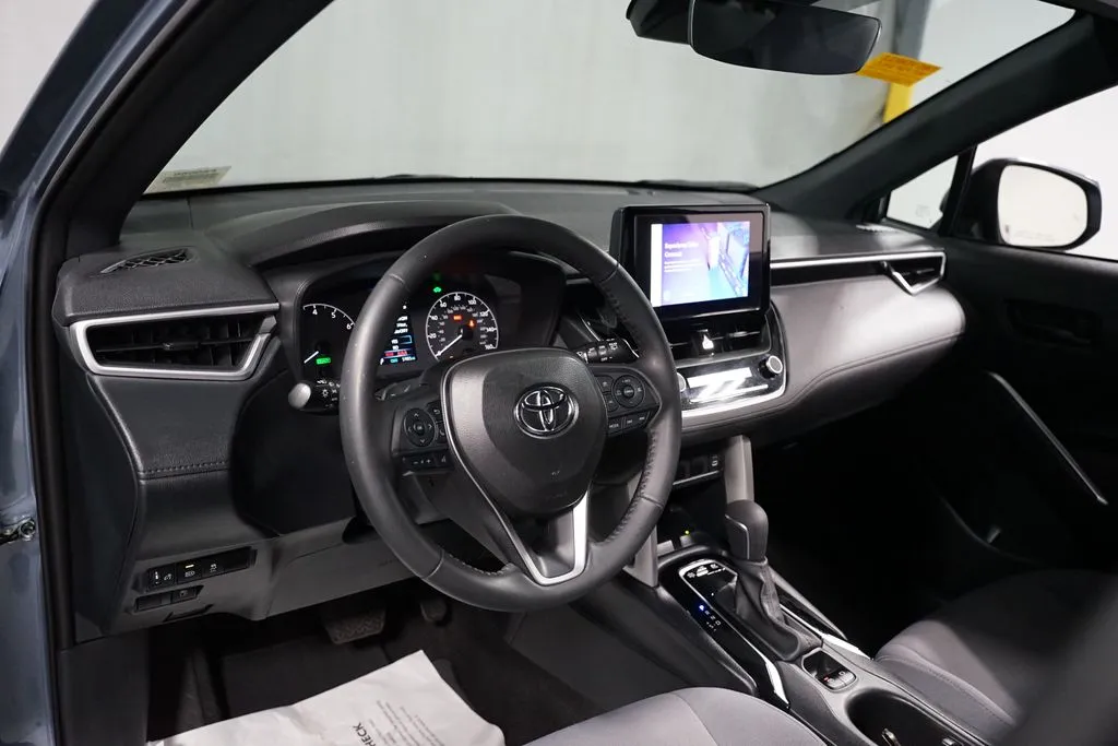 2024 Toyota Corolla Cross Hybrid SE thumbnail 11