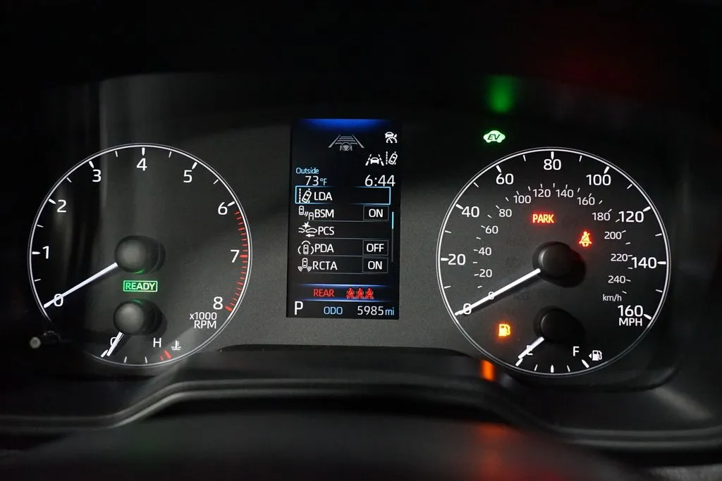 2024 Toyota Corolla Cross Hybrid SE thumbnail 15