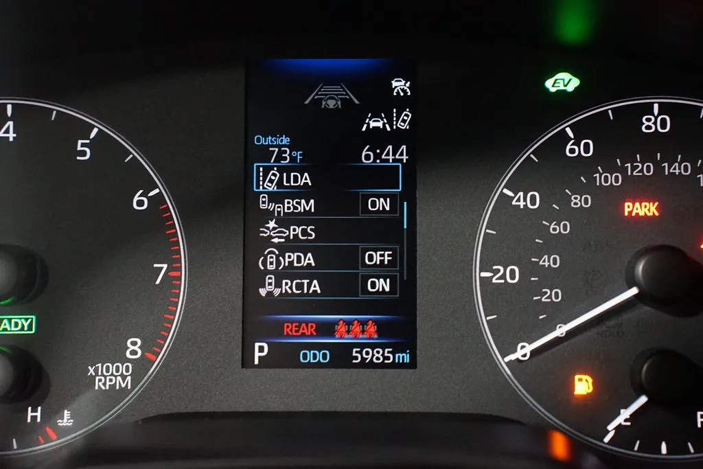 2024 Toyota Corolla Cross Hybrid SE thumbnail 16