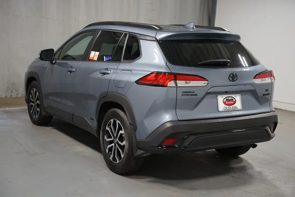 2024 Toyota Corolla Cross Hybrid SE thumbnail 6