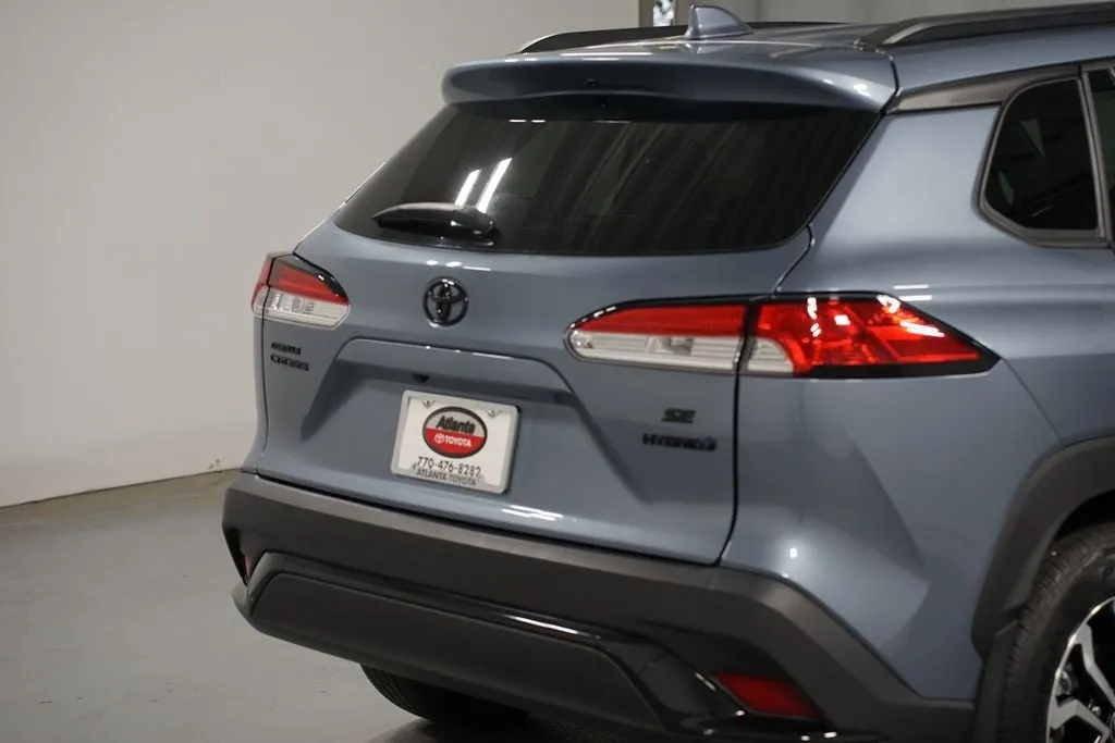 2024 Toyota Corolla Cross Hybrid SE thumbnail 9