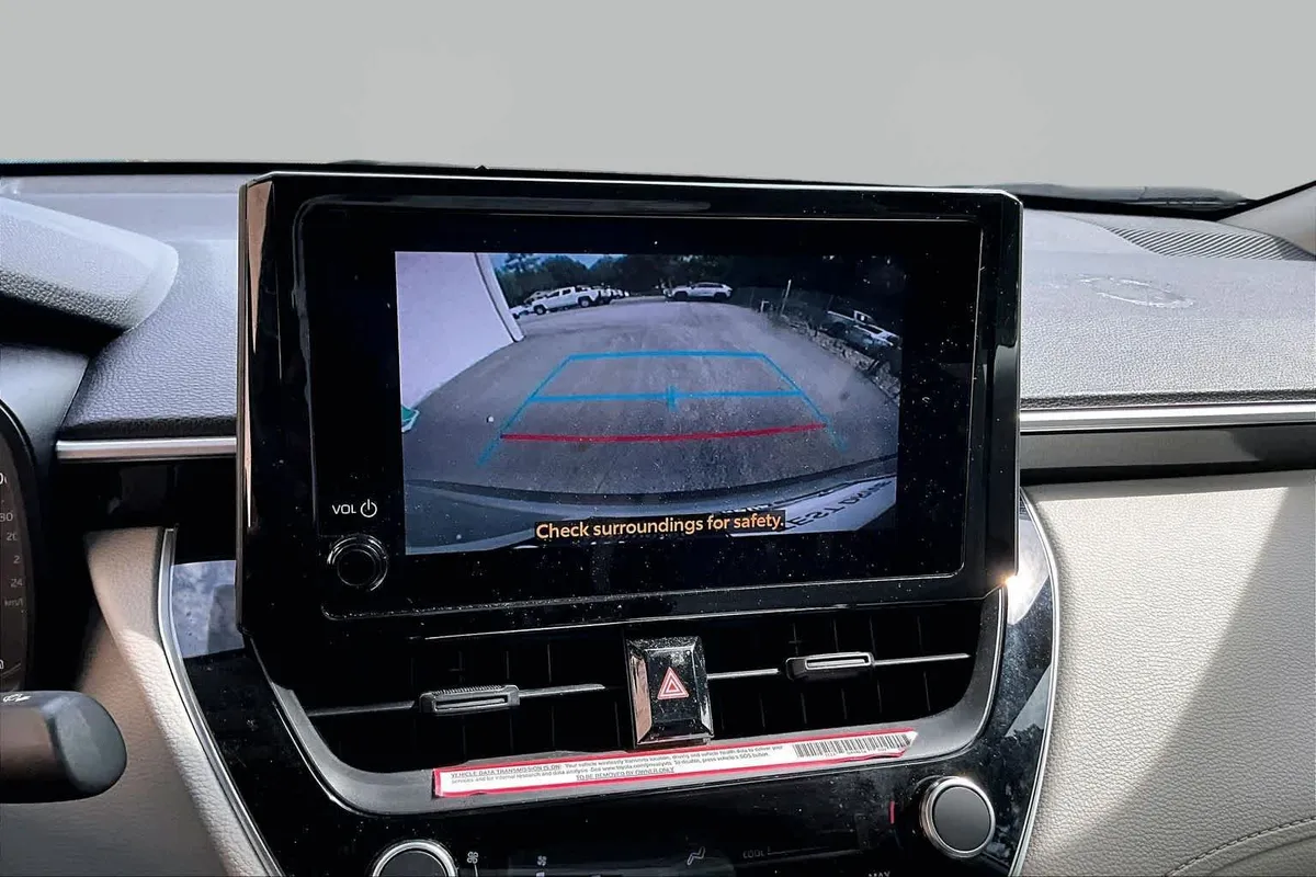 2024 Toyota Corolla Cross L thumbnail 27