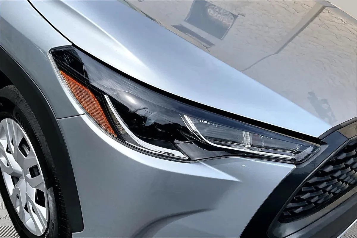 2024 Toyota Corolla Cross L thumbnail 28