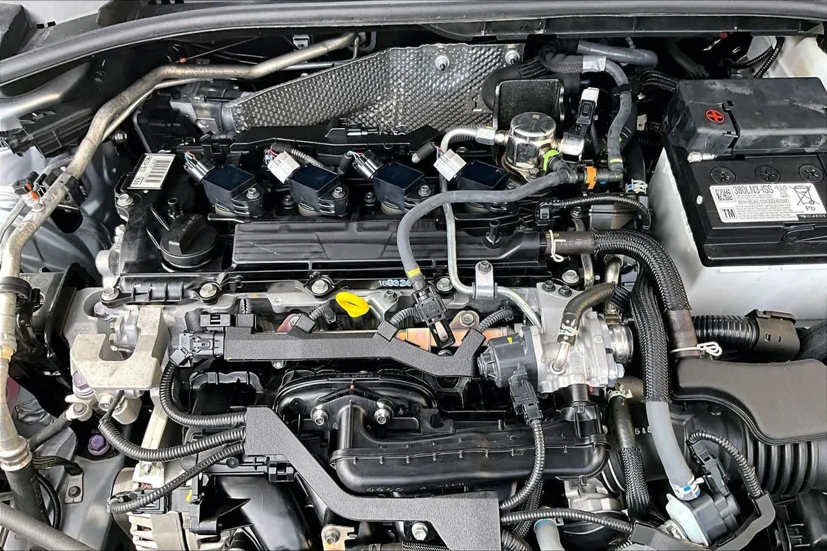2024 Toyota Corolla Cross L thumbnail 33